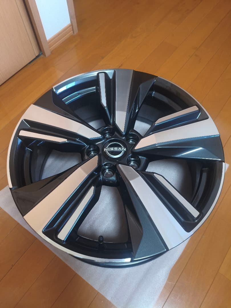 【新車外し】日産エクストレイルT33純正ホイール19インチ4本セット