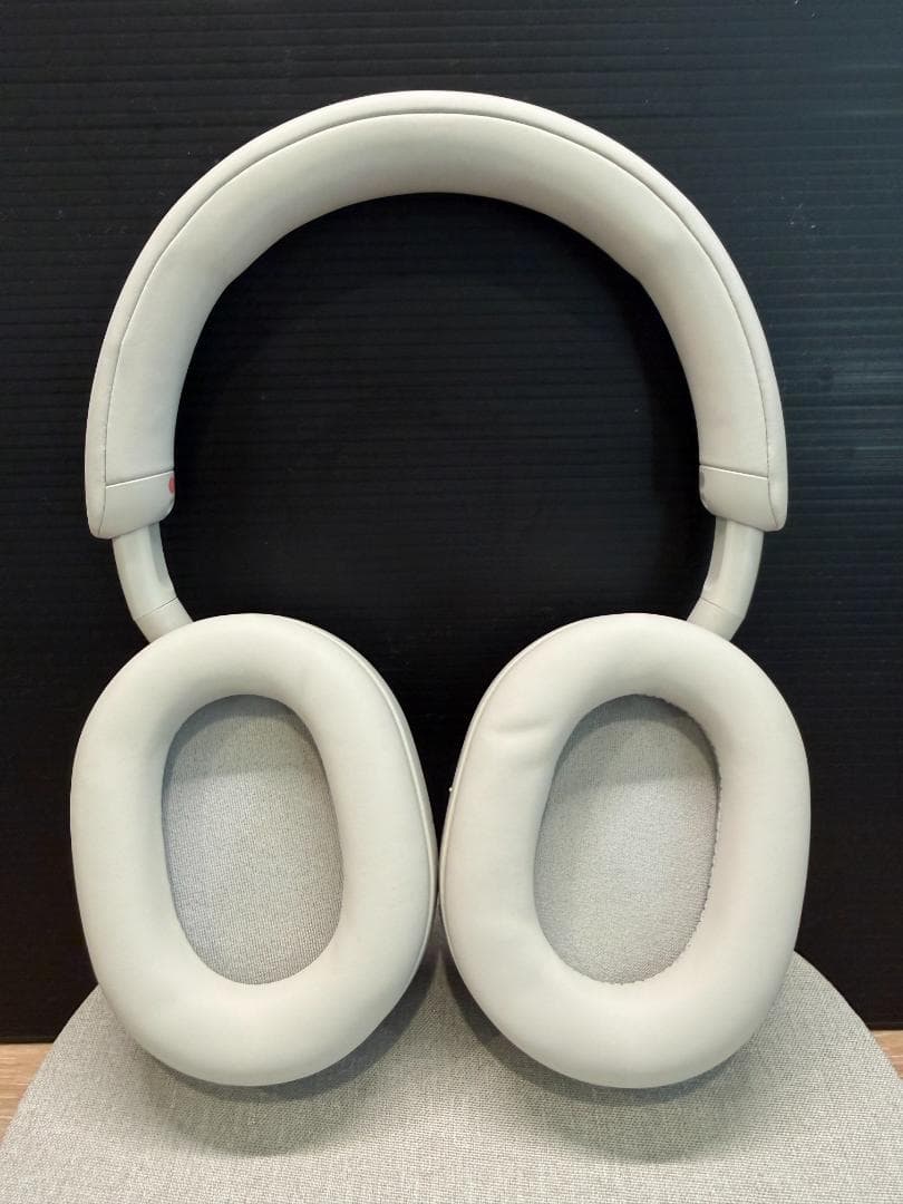 【SONYヘッドホン】WH-1000XM5（プラチナシルバー）