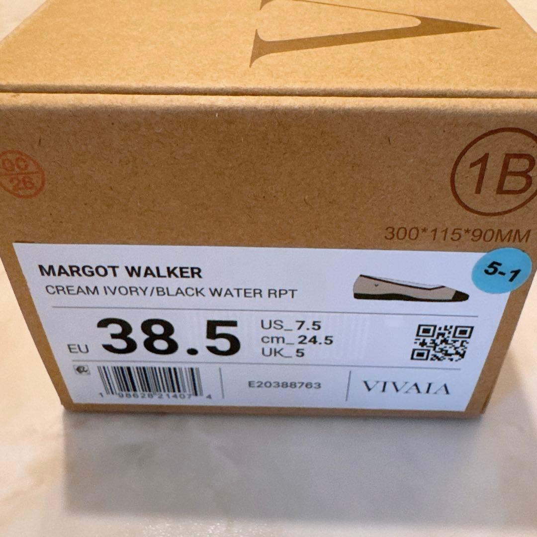 VIVAIA スクエアトゥ超軽量 フラットシューズ