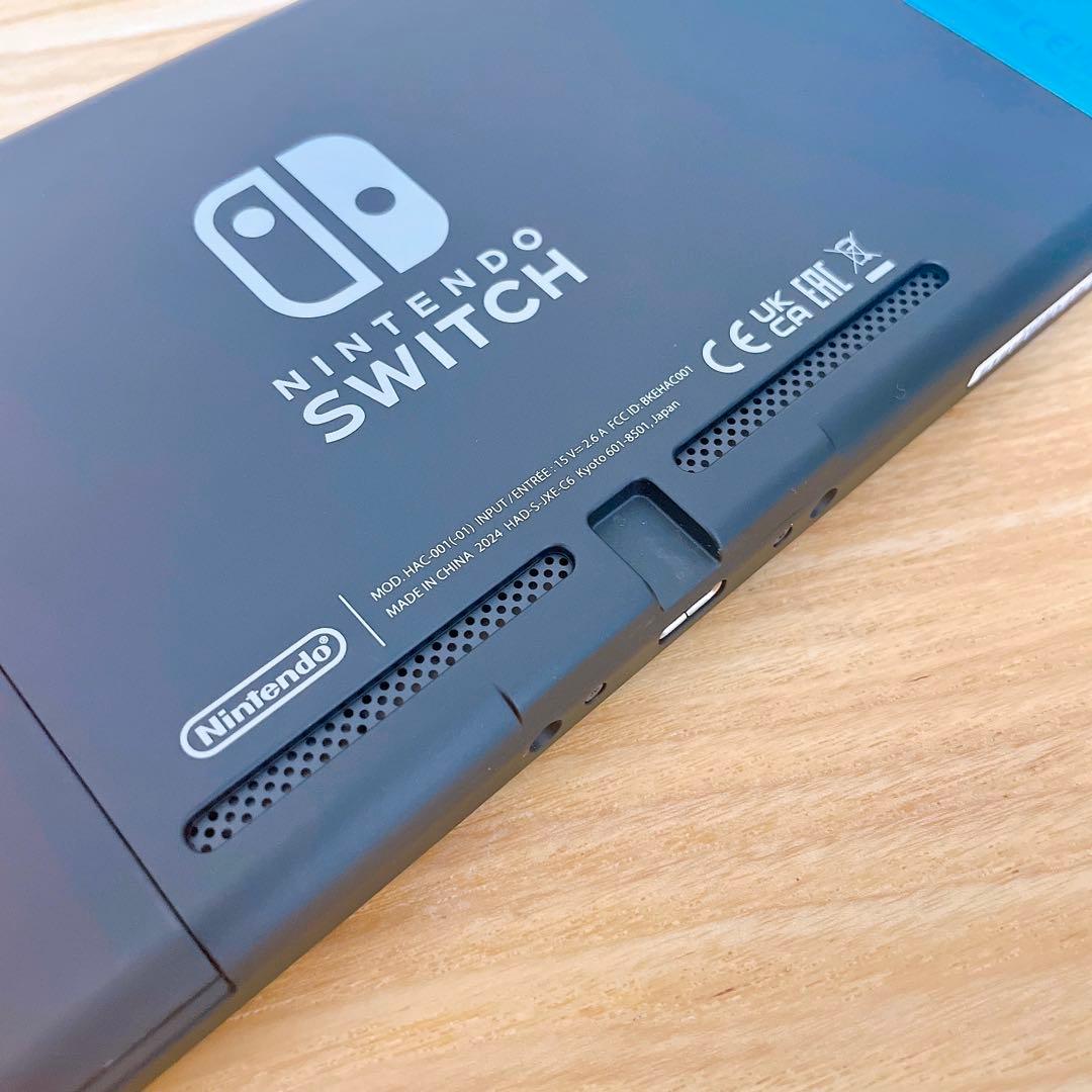【未使用に近い】 2024年モデル Nintendo Switch 本体 赤青