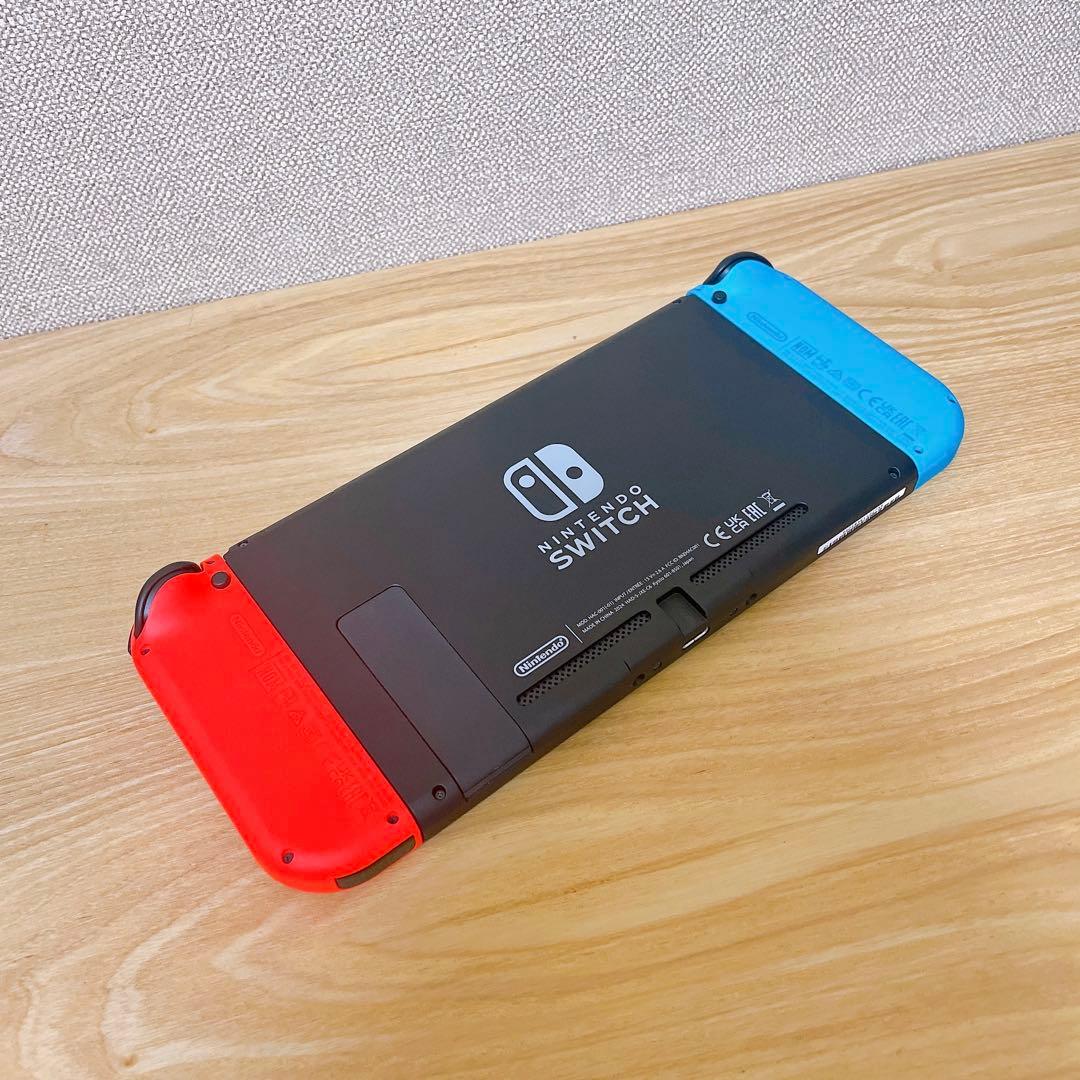 【未使用に近い】 2024年モデル Nintendo Switch 本体 赤青