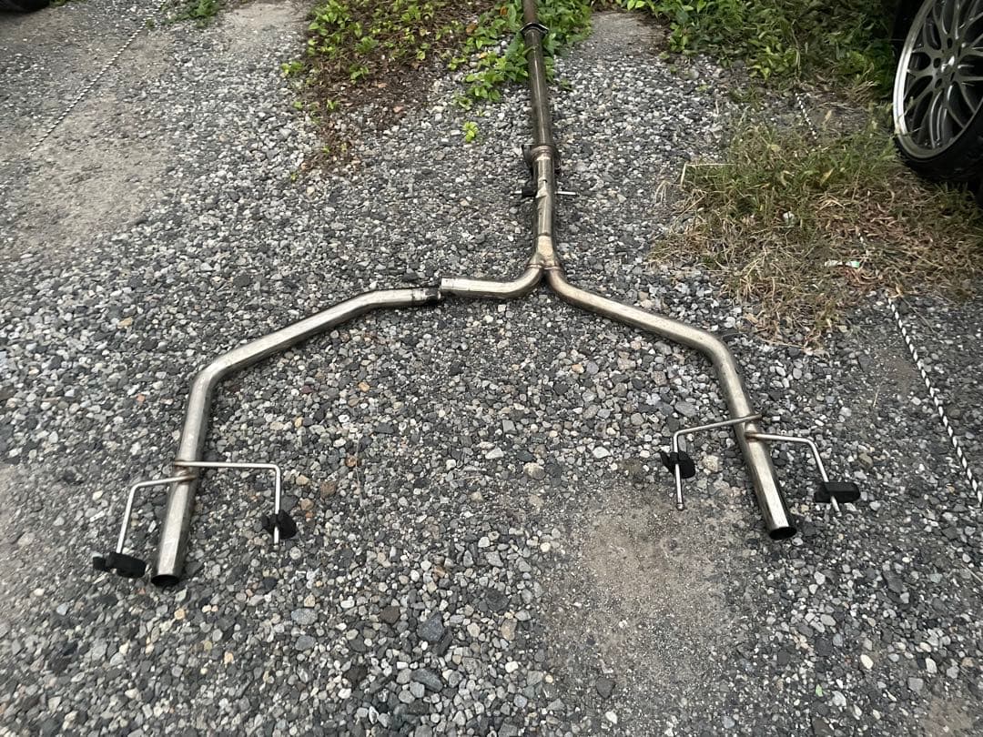 18クラウン 中間リアセットフルストレートマフラー 関東圏なら運べます。