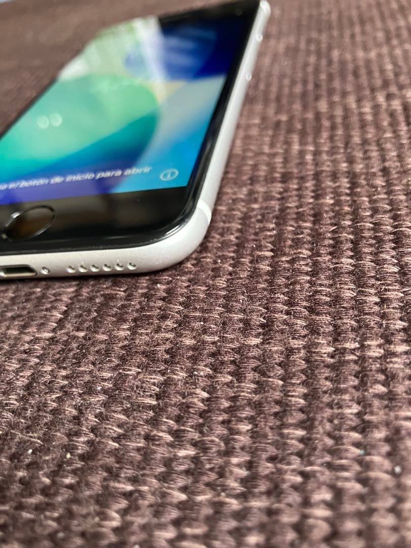 iPhone SE 第2世代 64GBジャンク