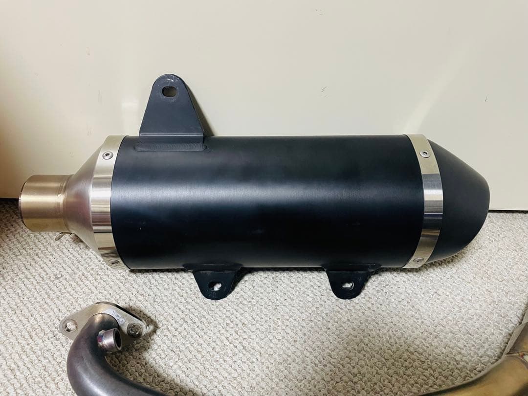 ARROW マフラー 　(SRGT125/200 APRILIA)