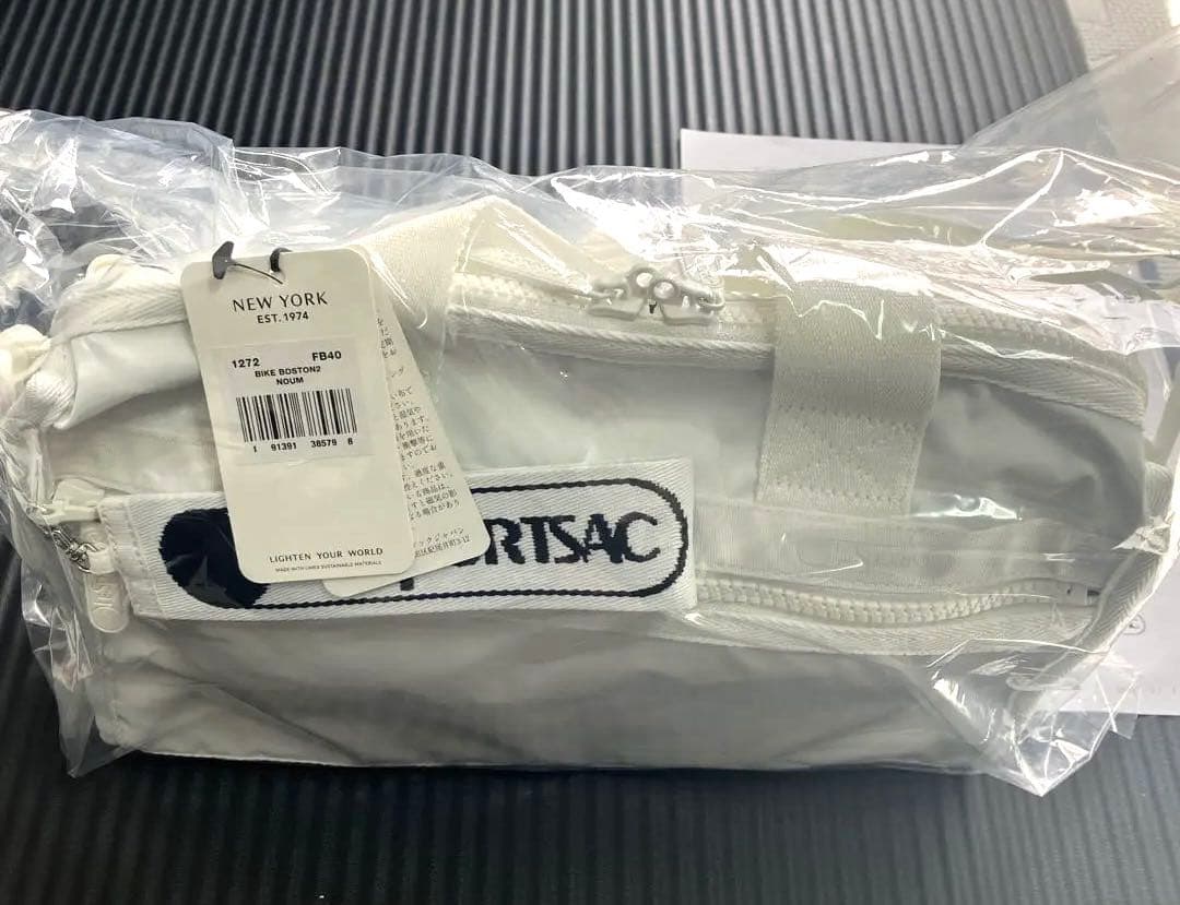 ヒトリップレスポートサックバイクボストンノウム