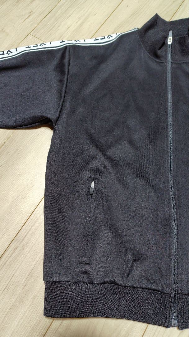 セットアップ　LYFT 　ジャージ　ブラック