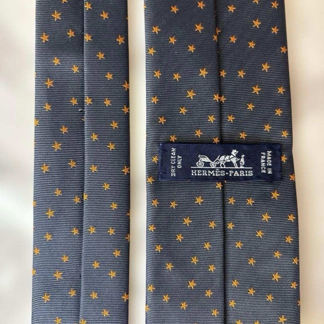【極美品✨】HERMES ネクタイ　ネイビー　紺　オレンジ　スター　星　刺繍