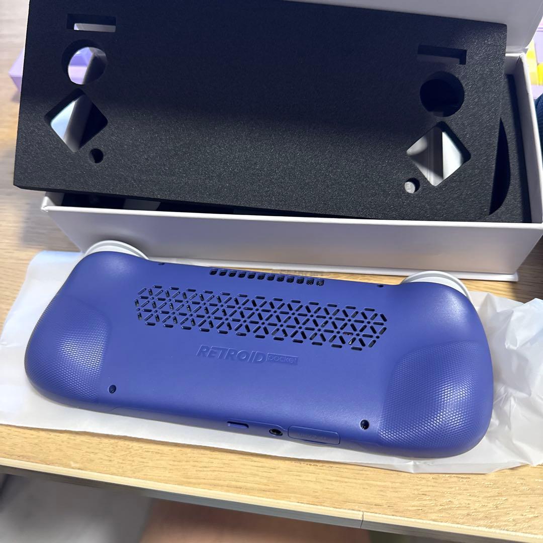 Retroid Pocket 5 GCカラー　ケース付