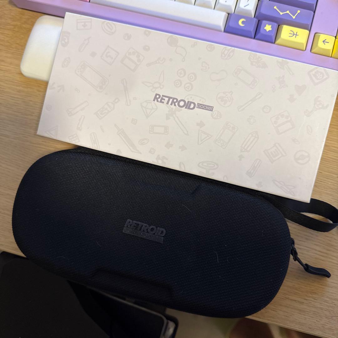 Retroid Pocket 5 GCカラー　ケース付