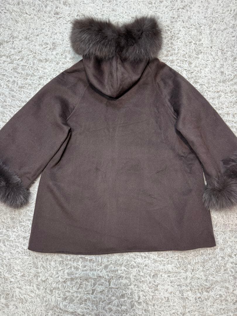 GRACE CONTINENTAL ポンチョ風トリミングコート チャコール