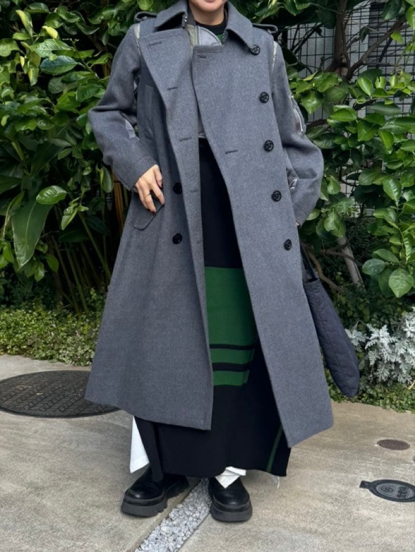 Sacaiグレーミリタリートレンチ風コート