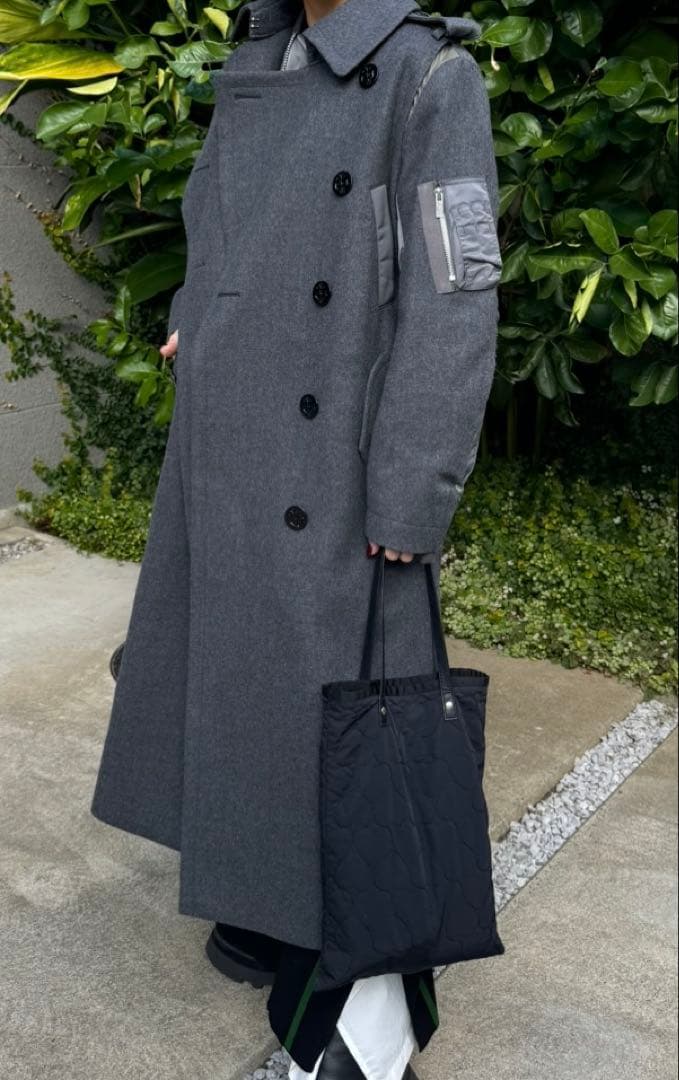 Sacaiグレーミリタリートレンチ風コート
