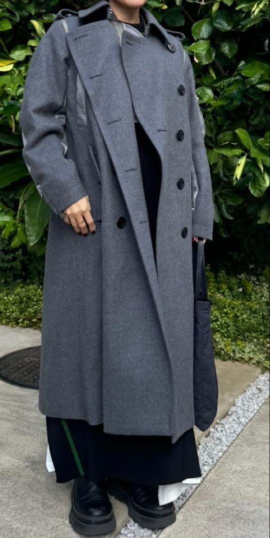 Sacaiグレーミリタリートレンチ風コート