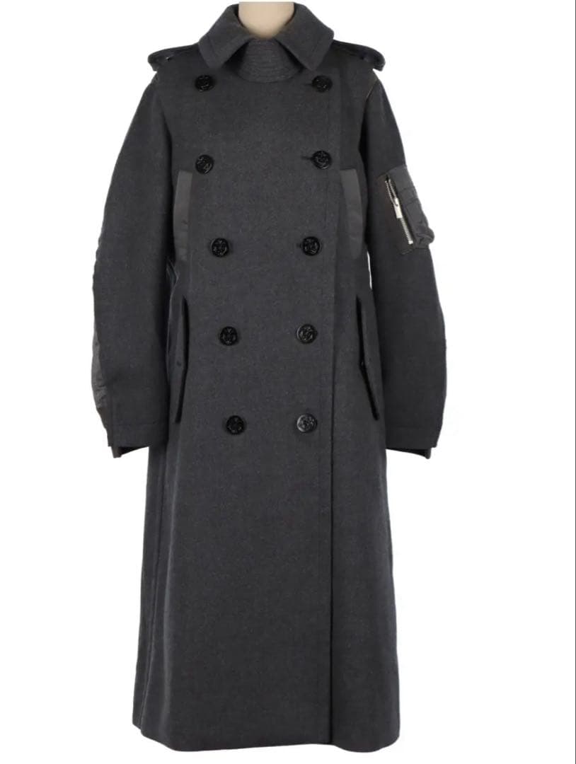 Sacaiグレーミリタリートレンチ風コート