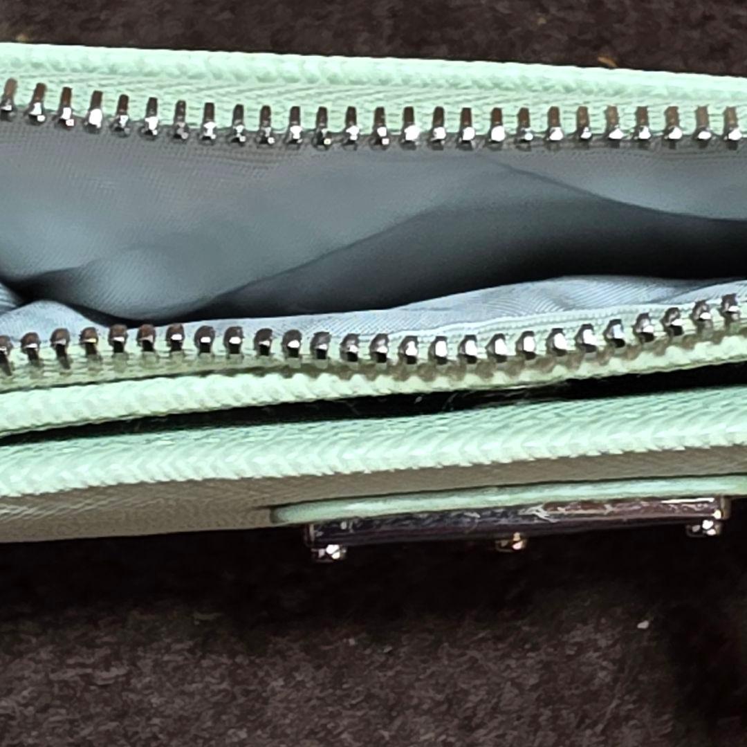 PRADA　プラダ　サフィアーノレザー　トライアングル　折財布　ミント　パステル