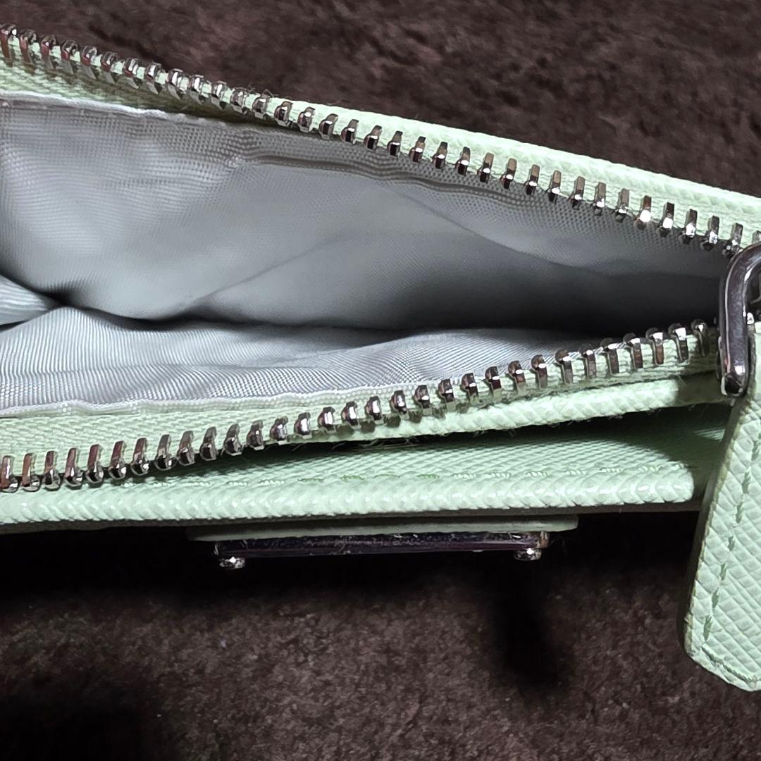 PRADA　プラダ　サフィアーノレザー　トライアングル　折財布　ミント　パステル