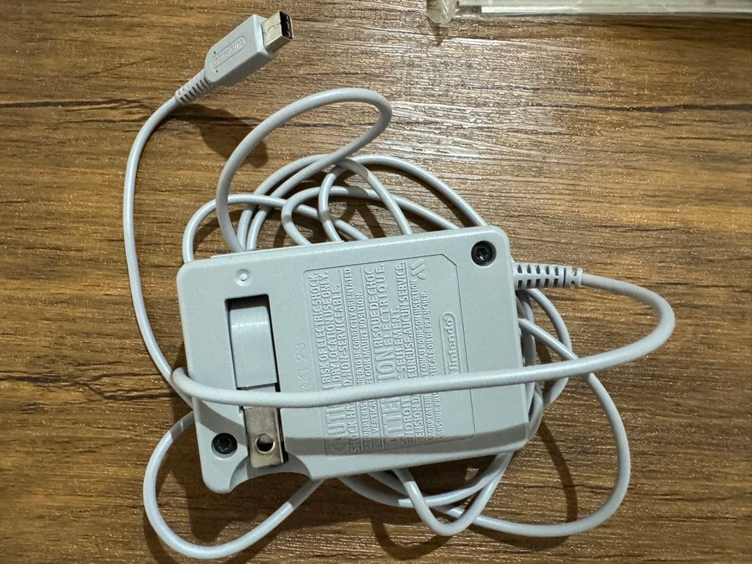 【美品】ニンテンドー2DS ポケットモンスター ピカチュウ 箱付き