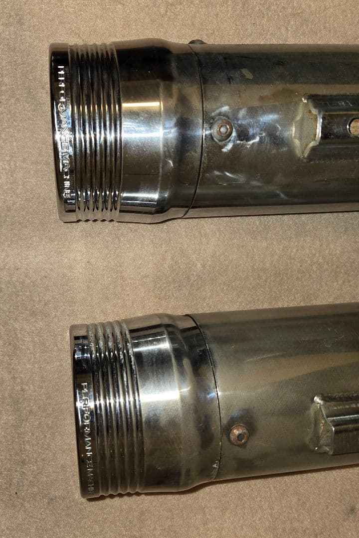 ハーレー　４inラインハートスリップオンマフラー