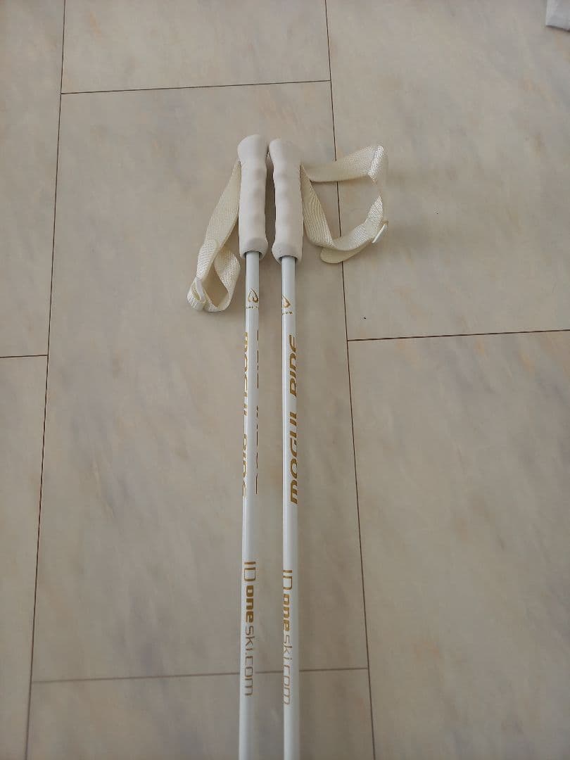 モーグル スキー ストック ホワイト