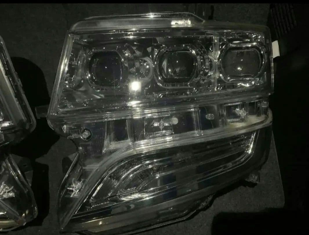 希少 廃盤 クリスタルアイ 3眼ヘッドライト N BOX