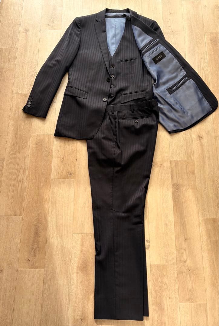 本日限定‼️【美品】バーバリーブラックレーベル 3ピース スーツ シルク黒 L相当