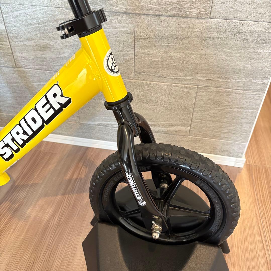 美品　STRIDER ストライダー　イエロー　キッズバイク　12インチ