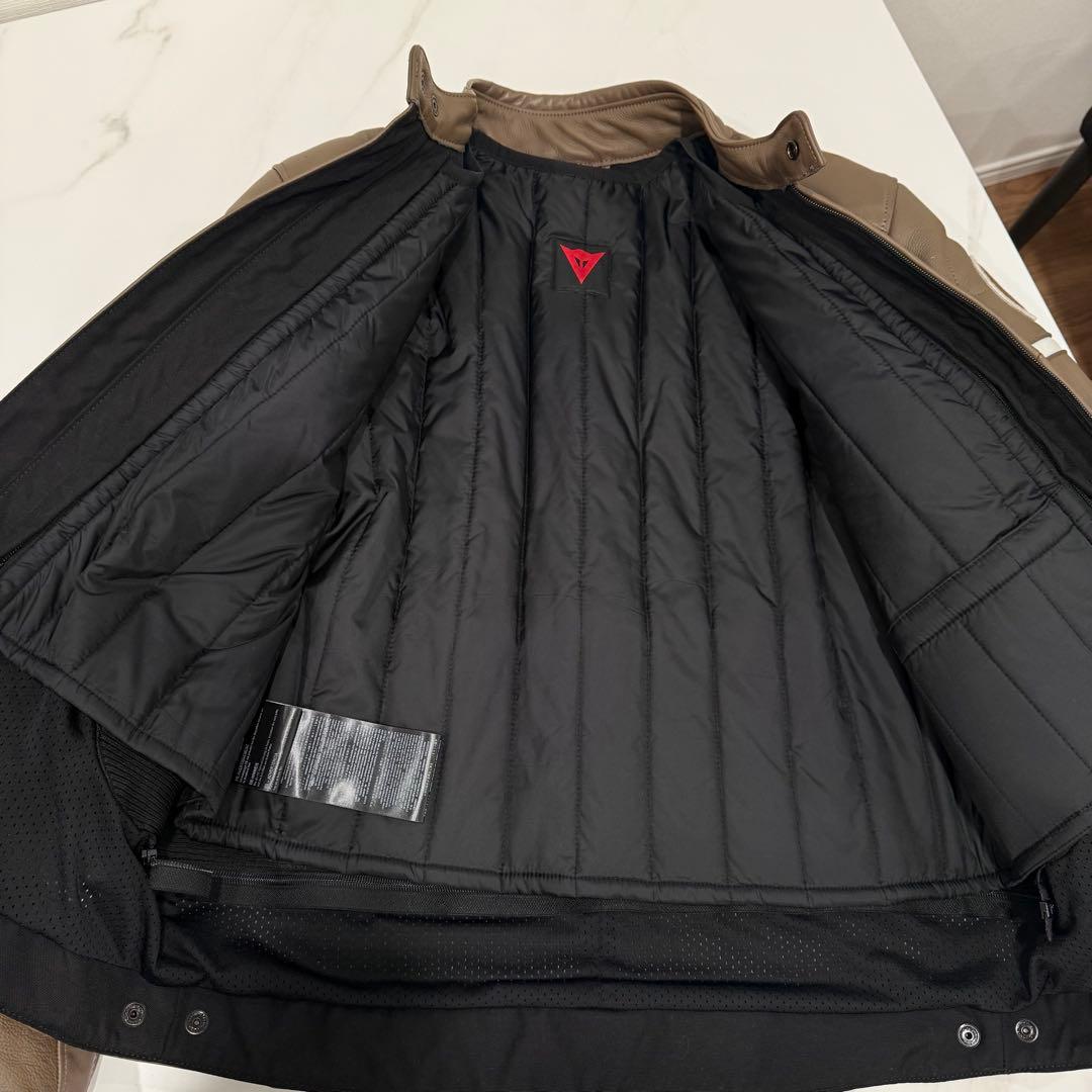 新品同様　54サイズ　ダイネーゼ　レザージャケット　dainese