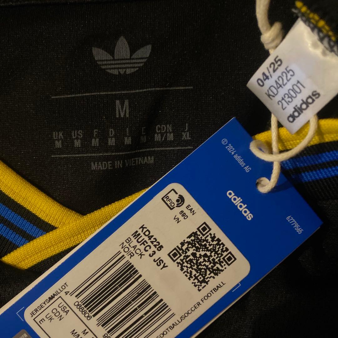 エンベウモ　マンチェスター・ユナイテッド　25/26　サード　CUP