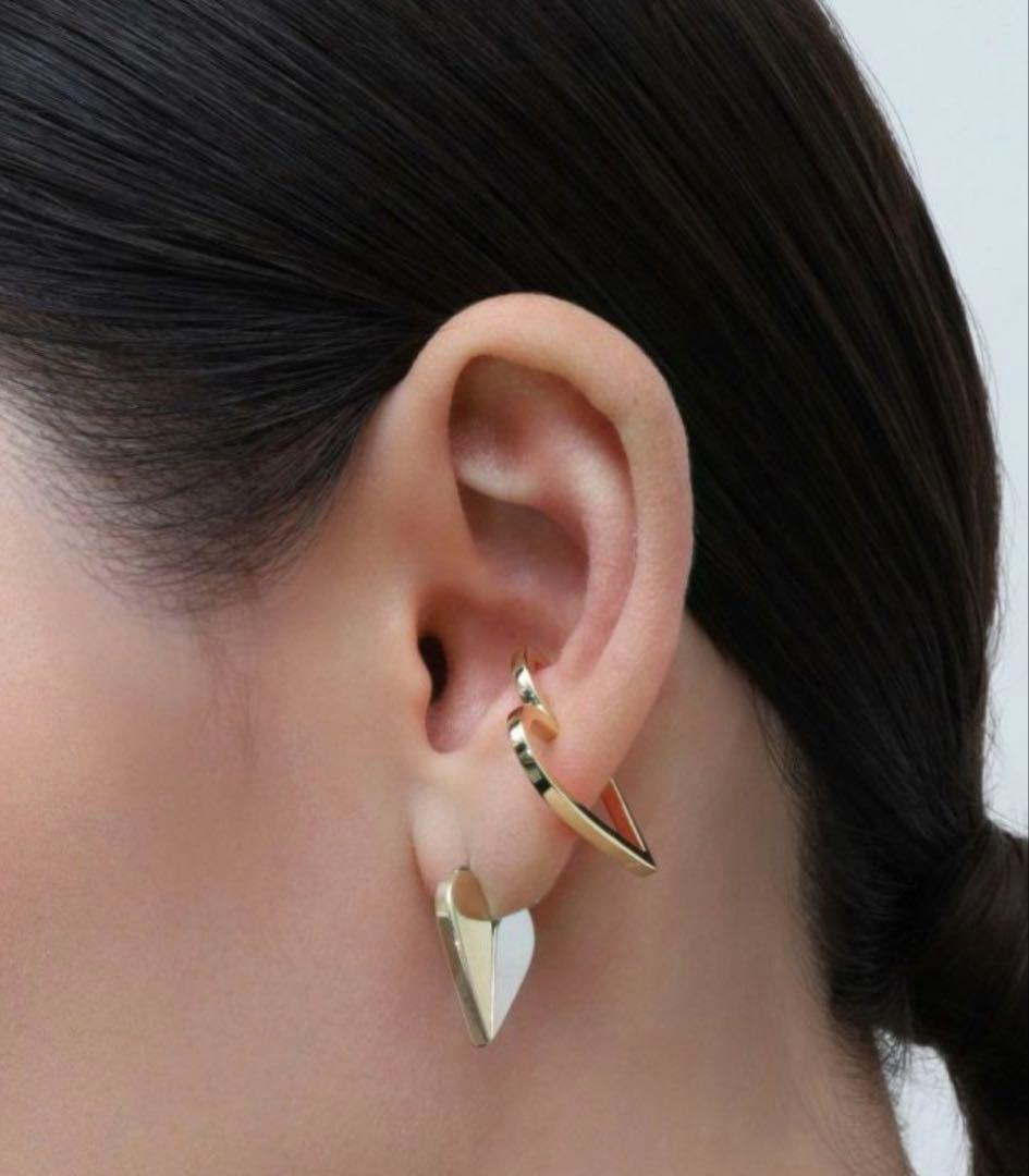 ステラハリウッド ハート型フープピアス