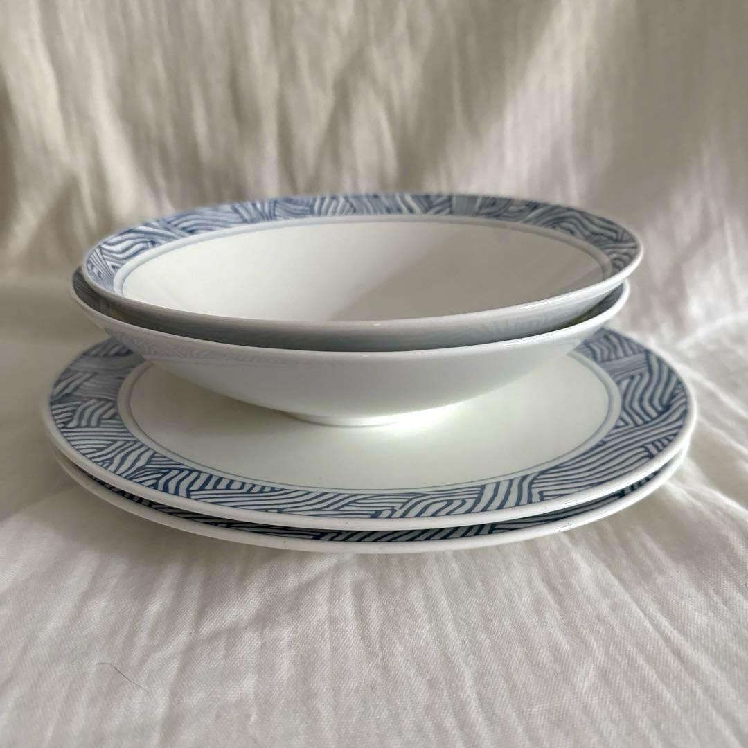 北欧トーソントーロップのデザイン食器4つ2セット定価25000円 インフィニティ