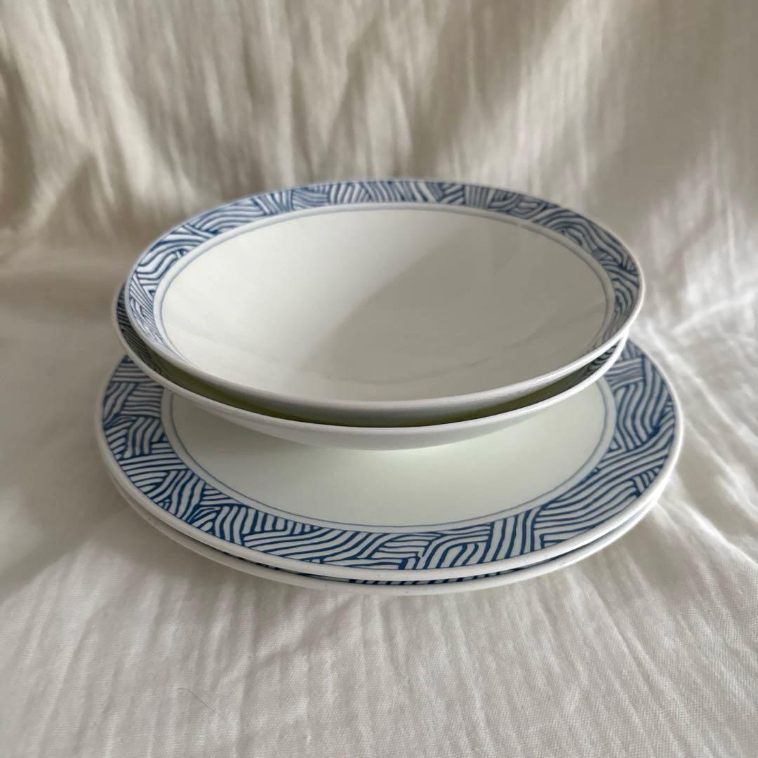 北欧トーソントーロップのデザイン食器4つ2セット定価25000円 インフィニティ