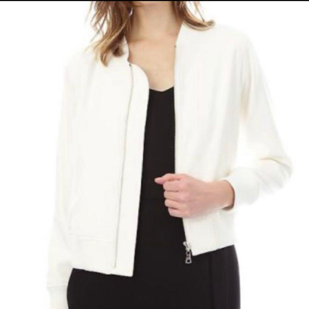 ベージュ トレンチコート ベルト付き