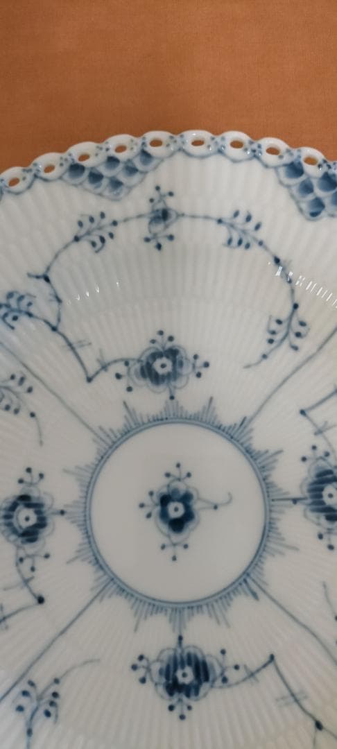 ロイヤルコペンハーゲンブルーフルテッドフルレースプレート25㎝。1枚