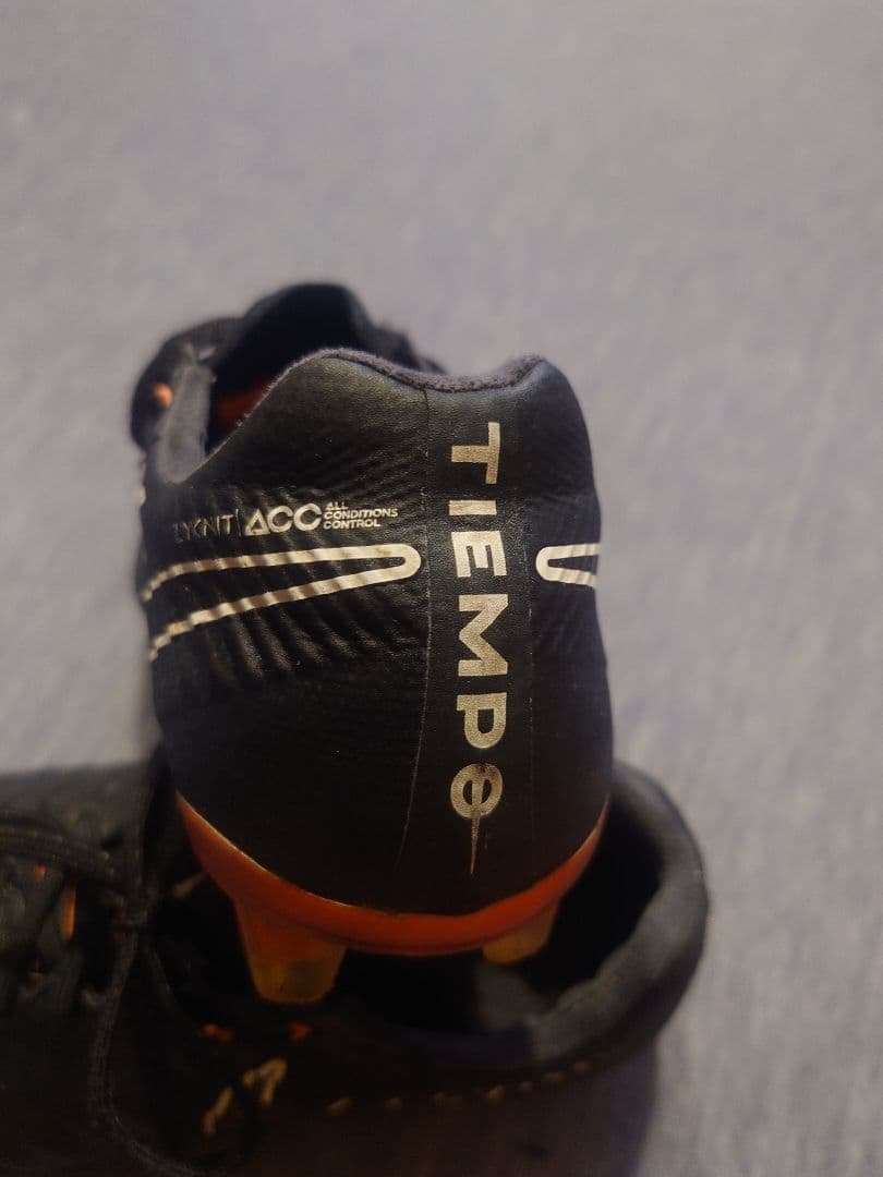 ナイキ　ティエンポレジェンド７ FG 黒　23cm　ACC表記