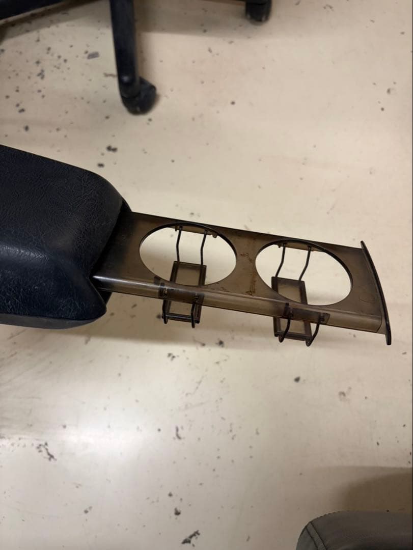 ボルボ240 アームレスト　純正オプション　ドリンクホルダー　希少　VOLVO