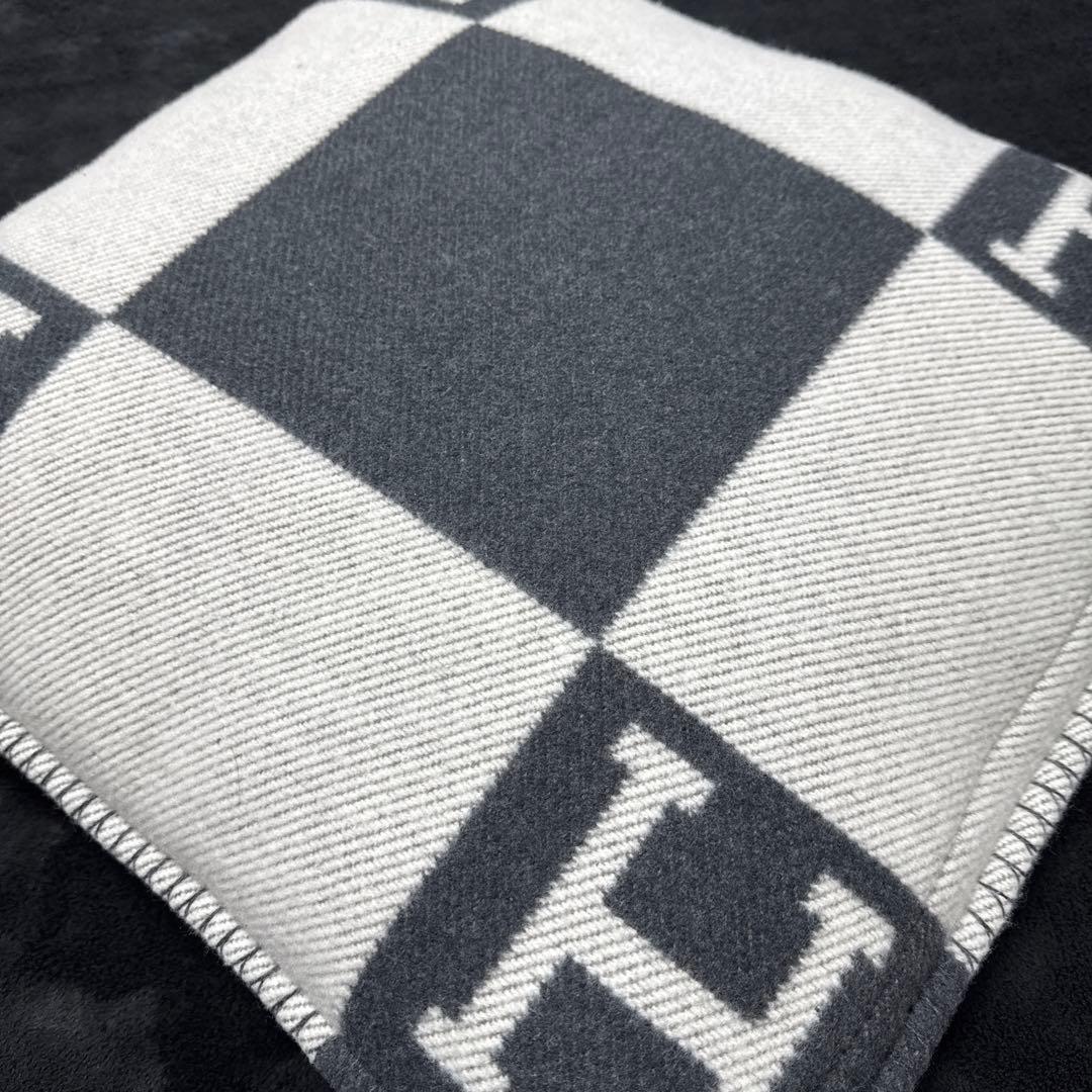 【HERMES】クッション《アヴァロン》PM +毛布セット(nisikawa)