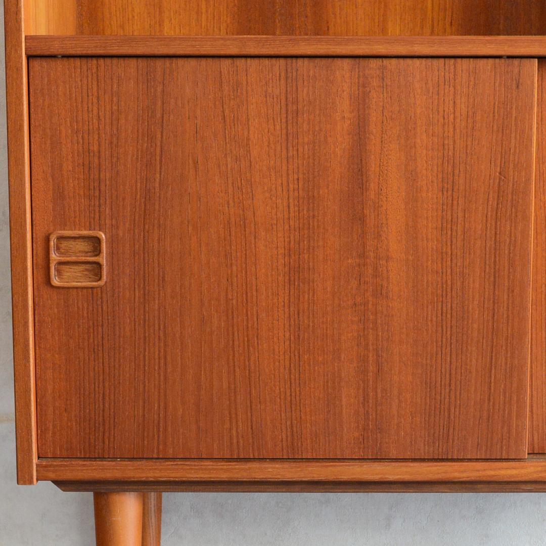 デンマーク 北欧ヴィンテージ チーク シェルフ 木扉引戸 北欧家具 キャビネット