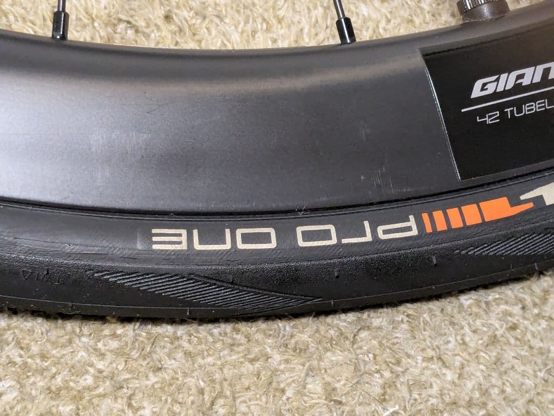 ジャイアント　SLR1 42 DISC フックレス　カーボンホイールセット中古