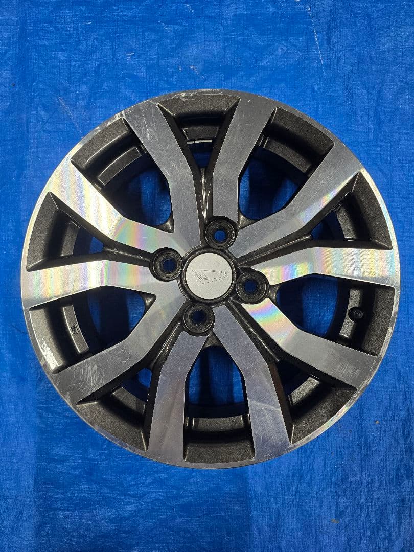 トール、ルーミー純正アルミホイール