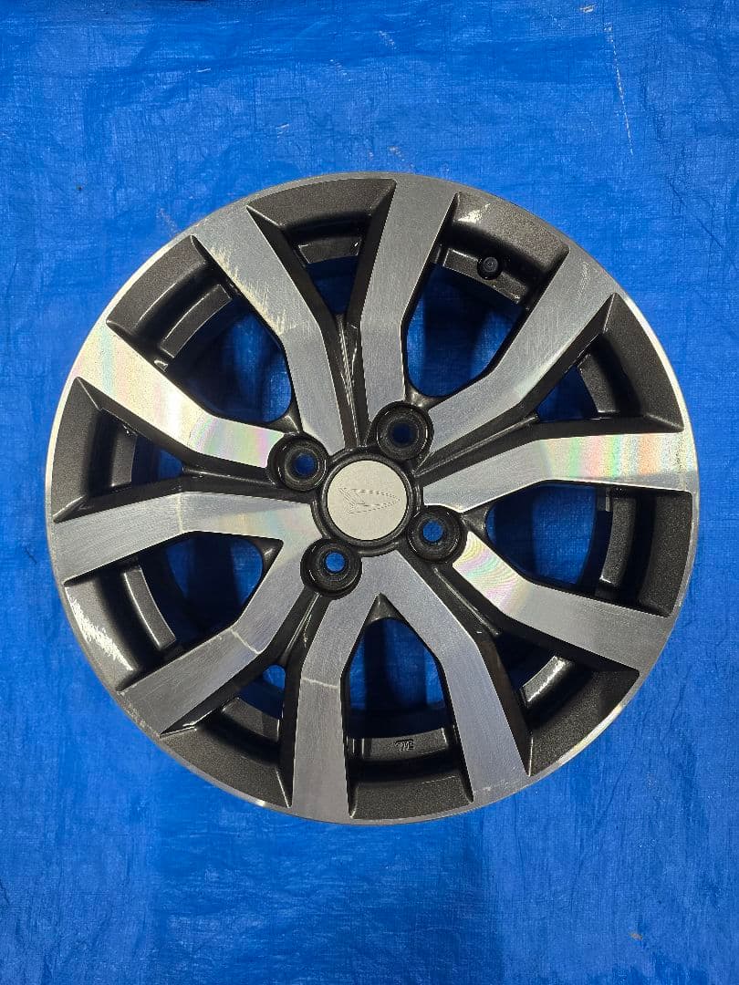 トール、ルーミー純正アルミホイール