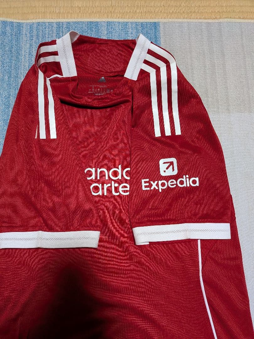 リバプール　ヴィルツ　ユニフォーム