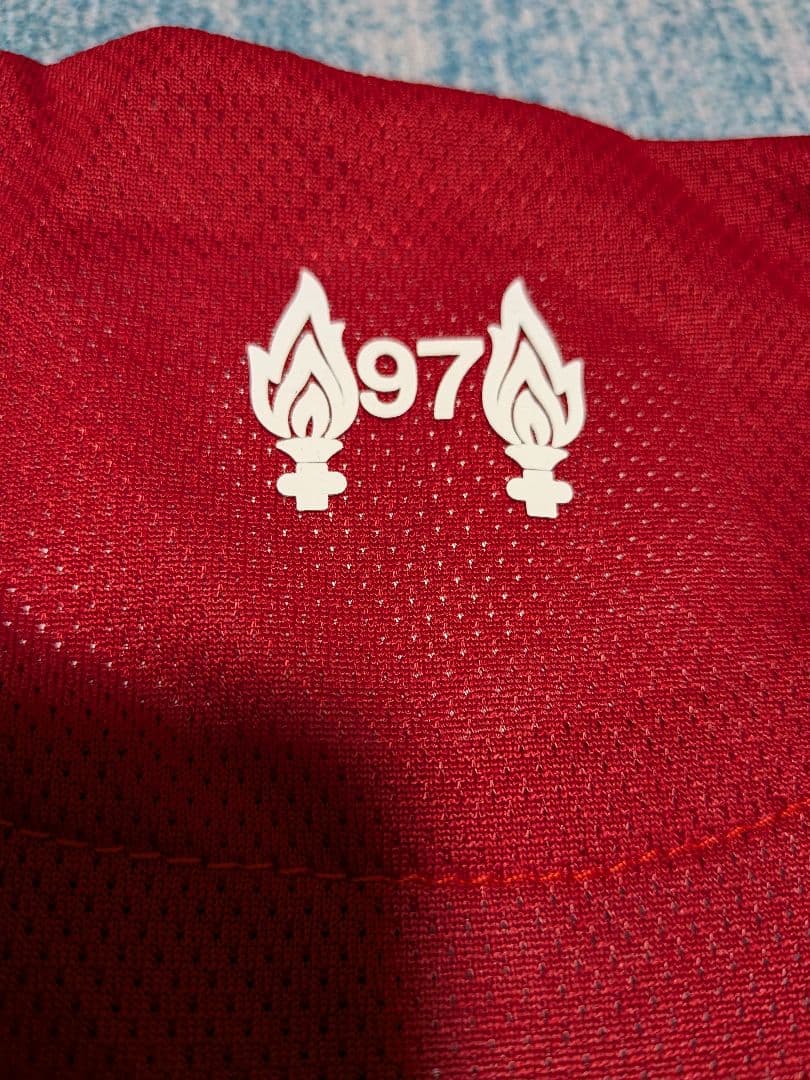 リバプール　ヴィルツ　ユニフォーム