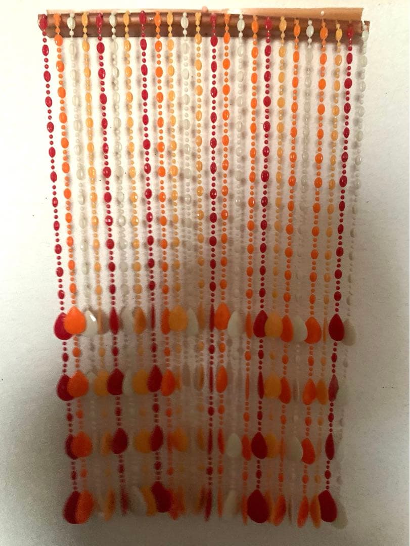 レア★ビーズカーテン　昭和レトロ　平成レトロ　ポップ　赤　オレンジ　白　のれん