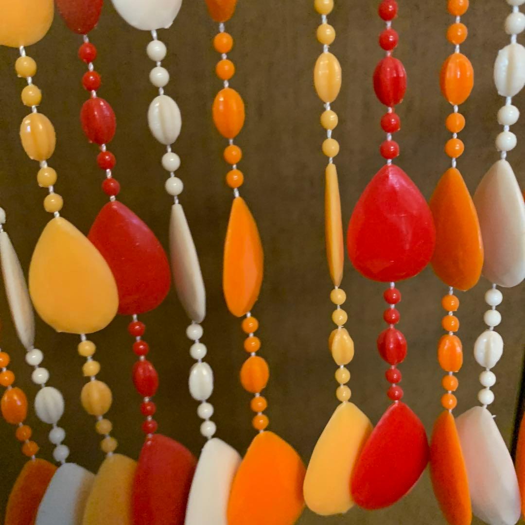 レア★ビーズカーテン　昭和レトロ　平成レトロ　ポップ　赤　オレンジ　白　のれん