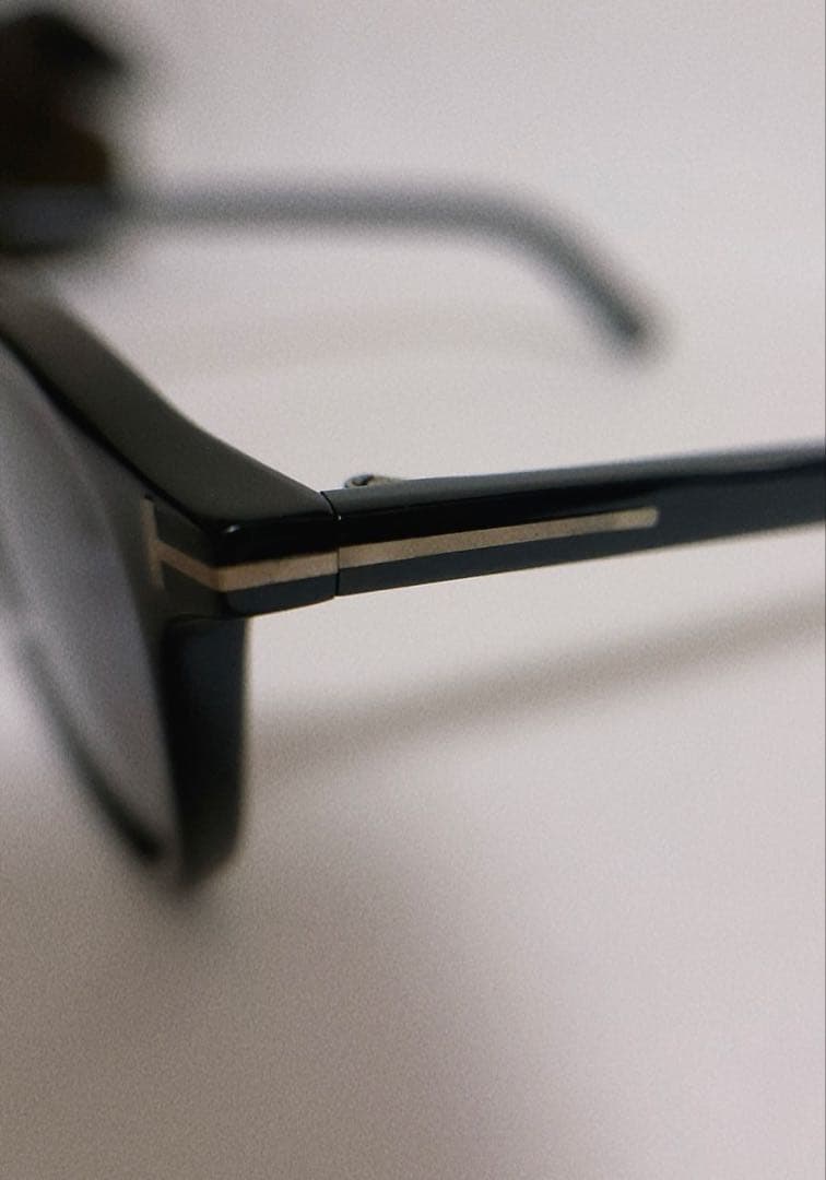 トムフォード　TOM FORD サングラス　TF978-D 49□21 145