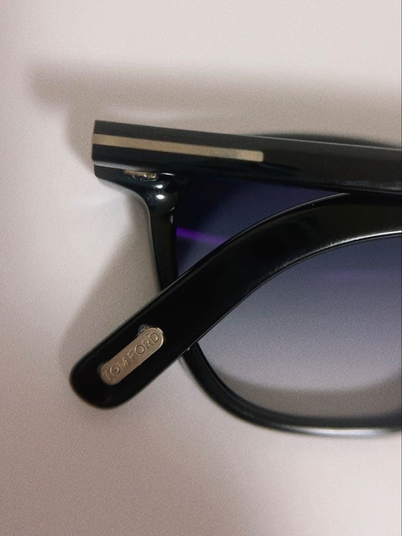 トムフォード　TOM FORD サングラス　TF978-D 49□21 145