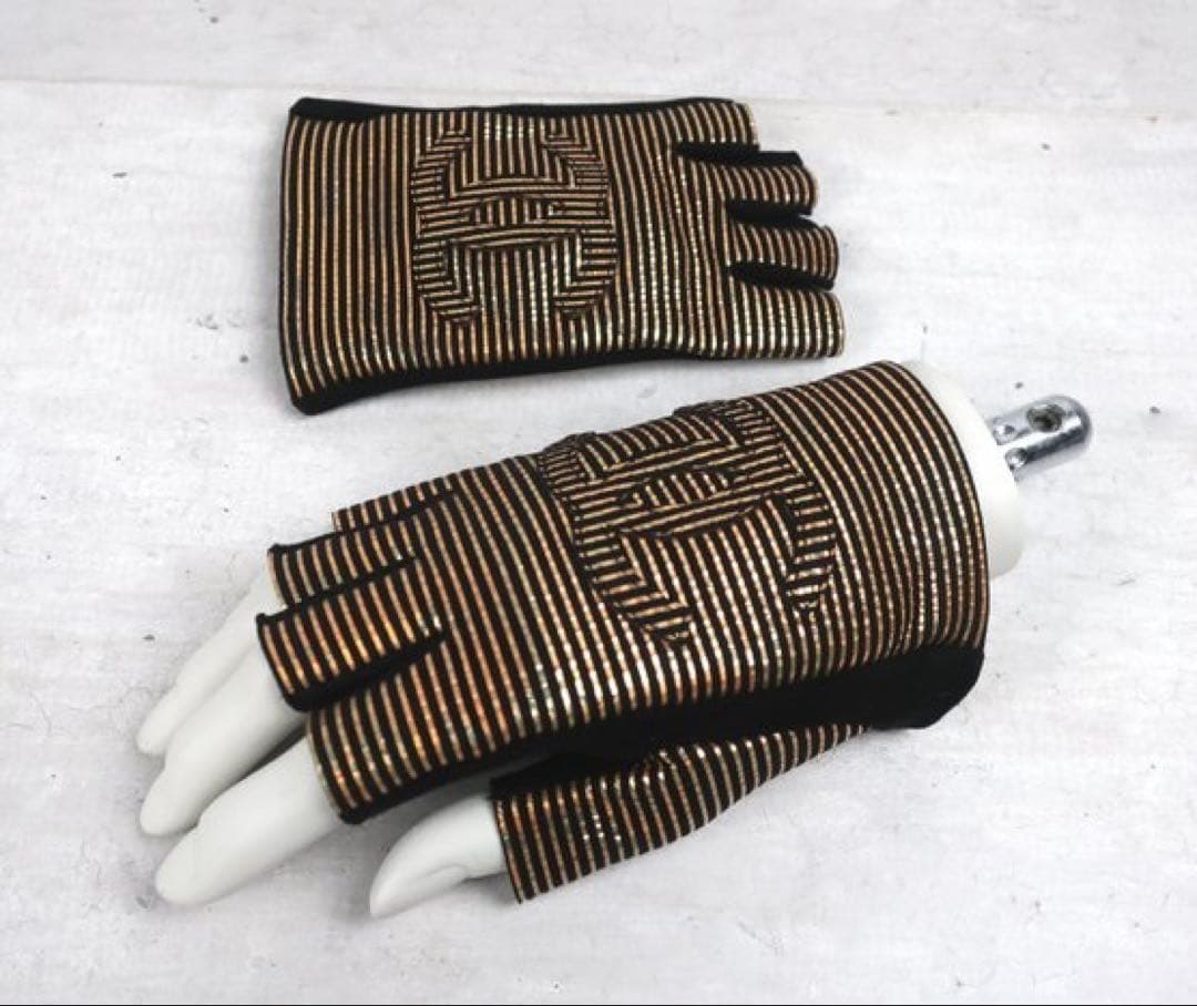 Sexisushi　シャネル　グローブ　新品未使用品　Mサイズ