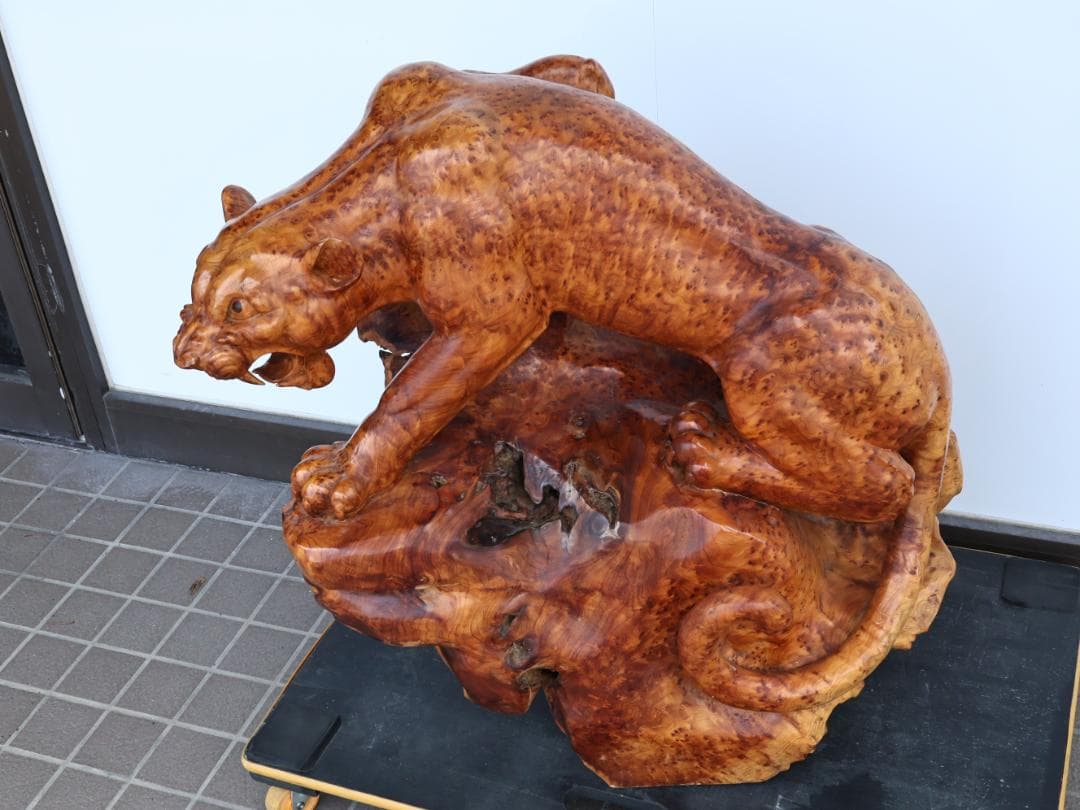 メル82601　木彫　玉杢　泡杢　石噛　一刀彫　豹　眼木象嵌　BK145