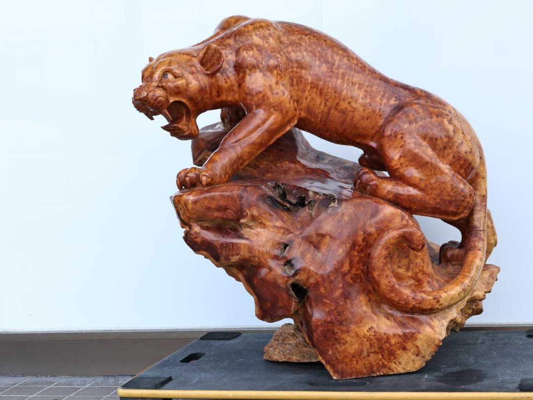 メル82601　木彫　玉杢　泡杢　石噛　一刀彫　豹　眼木象嵌　BK145