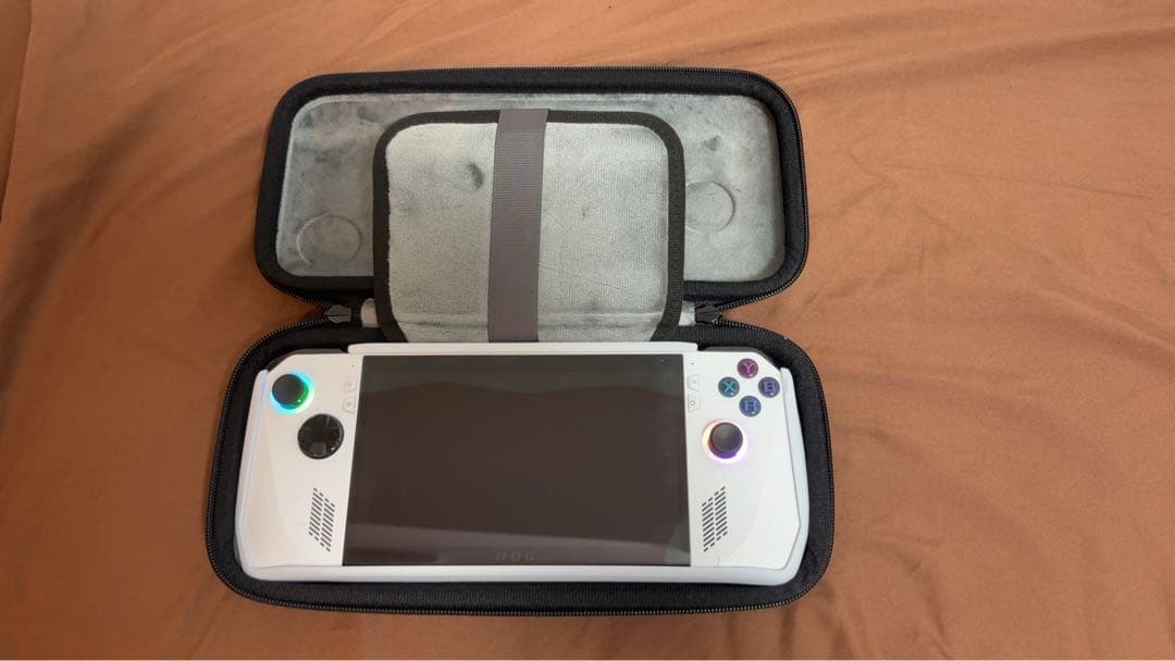 ROG Ally ホワイト ケース・プロテクター付き